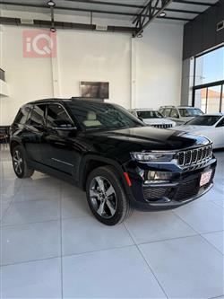 جیپ گراند شیرۆکی